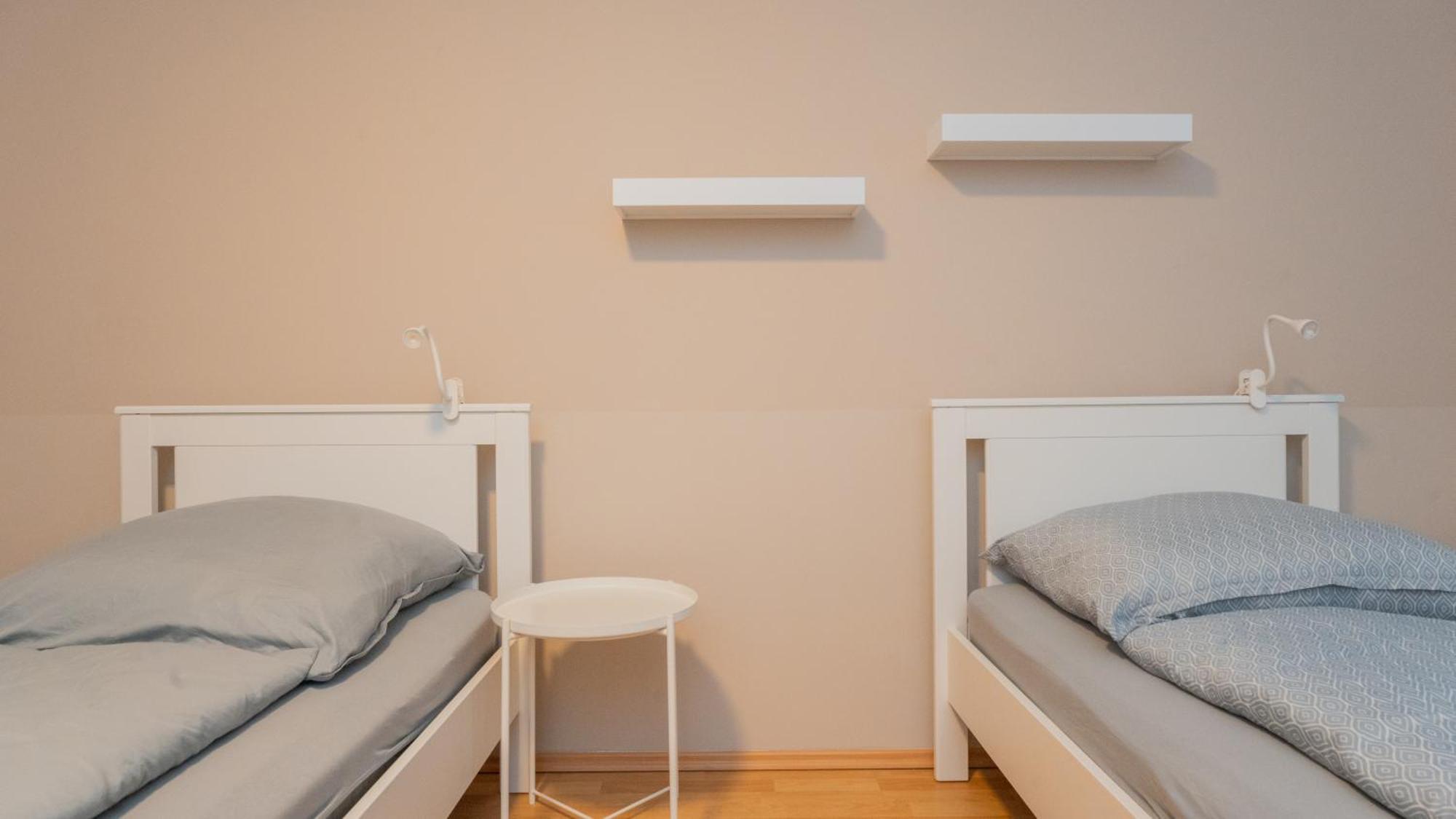 Zimmer 1230 Homestay Vienna